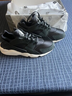 off noir huaraches