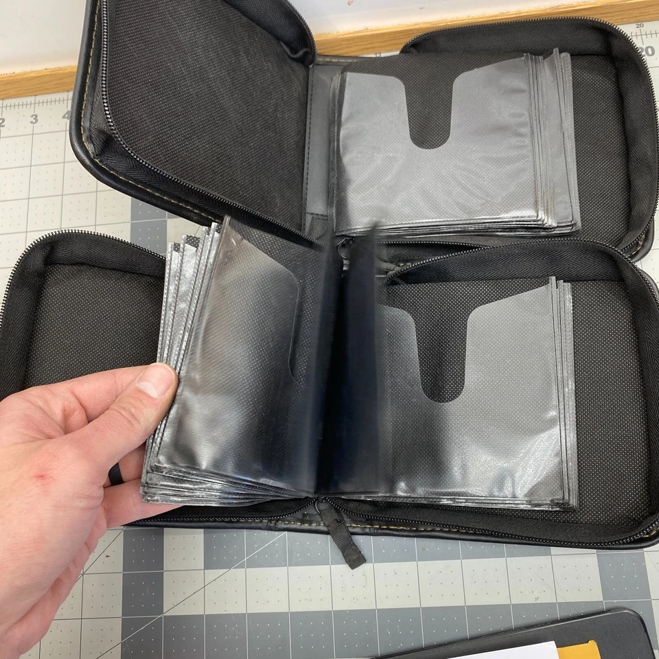 Case Logic KSW-32 32 Capacity CD/DVD Prosleeve Wallet (Black) - Image 4 of 4