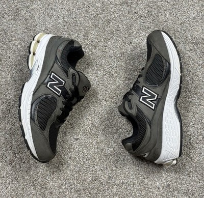 New Balance men’s 2002R dark gray sneakers size 8 New Balance ML2002RB Suede Mesh Sneakers Men main image 2