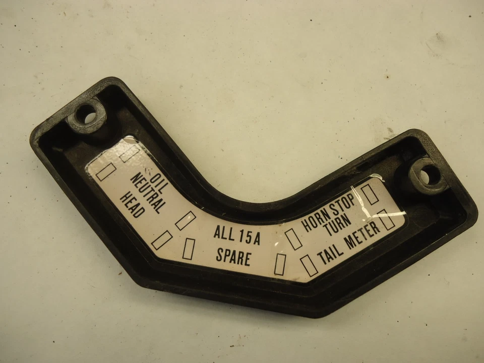 80-82 HONDA CB750C CAJA DE FUSIBLES PLACA DE CUBIERTA OEM CB900 PERSONALIZADO CB900C CB750 Foto 4 de 4