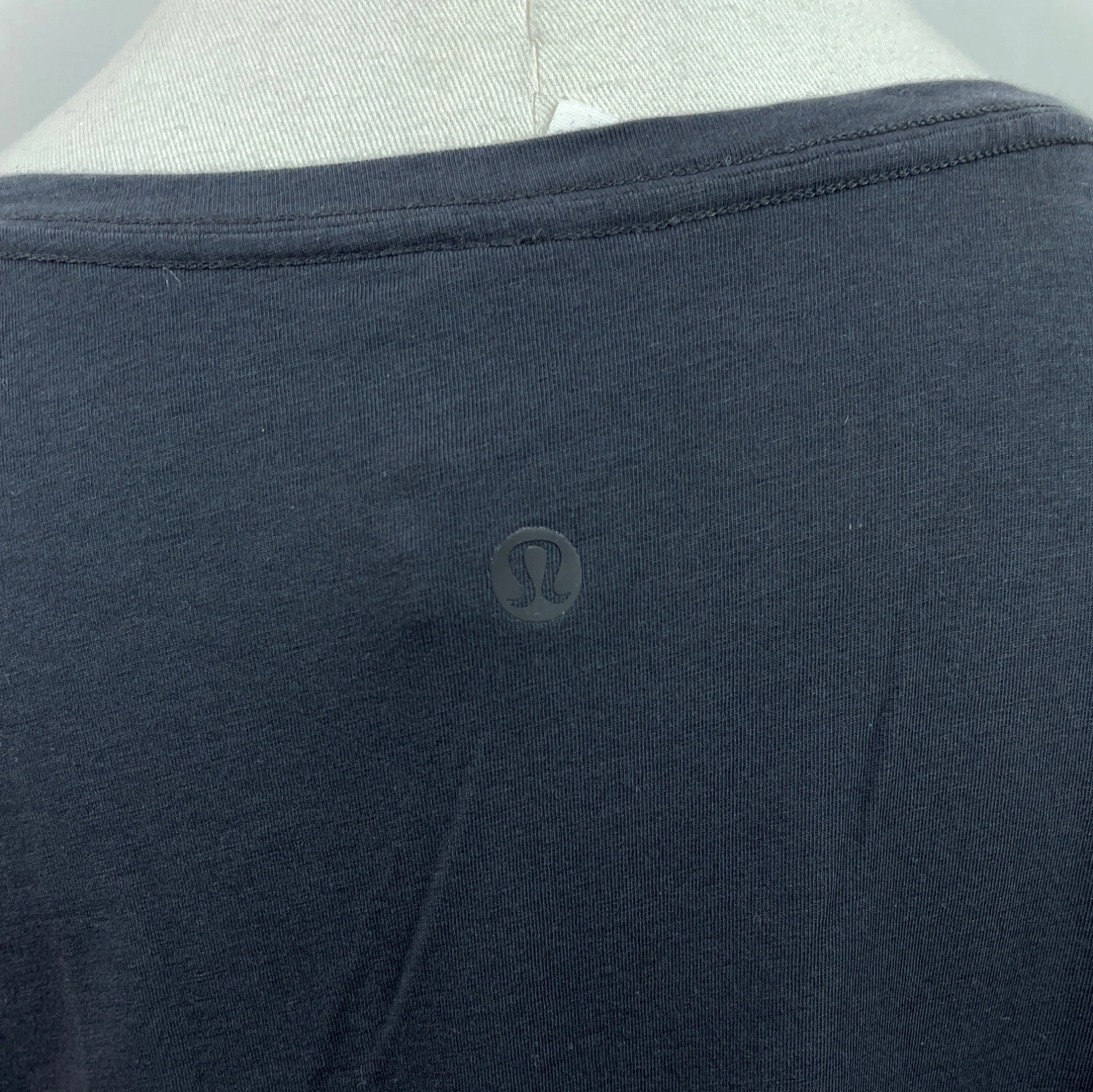 lululemon short sleeve crew neck shirt