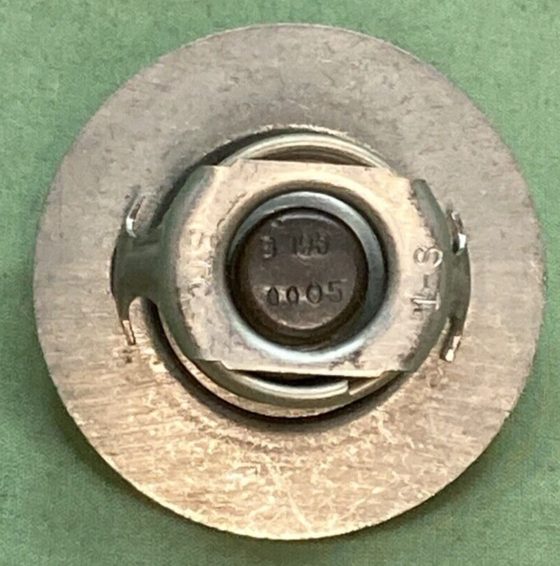 TERMOSTATO refrigerante motor GM 3539588 NUEVO GENUINO ACDELCO 131-85 Foto 4 de 4