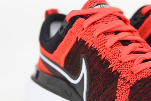 Nike React Infinity Run Flyknit 2 Blanco Carmesí Brillante Negro CT2357-600 - Imagen 12 de 21