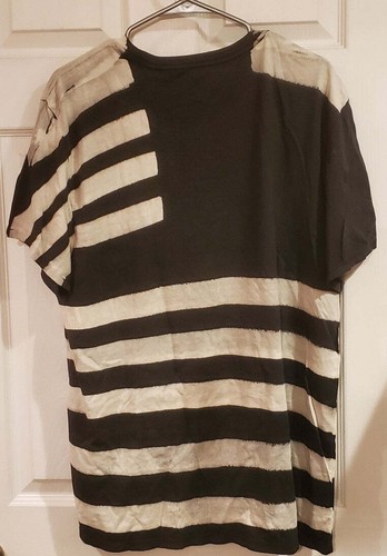 GUESS Men's Short Sleeve Bleached Flag Crew Neck Tee - Picture 3 of 3