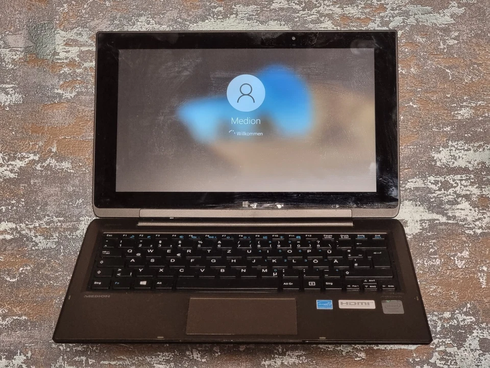 Medion AKOYA P2212T 11,6 Zoll 500 GB + 64 GB Intel Celeron 4x1,86GHz 4GB Win 10 - Bild 2 von 4