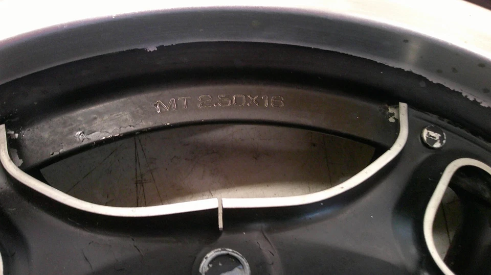 Llanta trasera Honda Nighthawk 650 CB650 1982 Comstar Foto 4 de 4