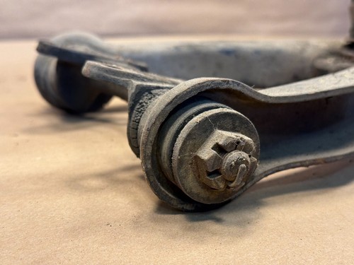 Triumph TR6 LH Front Upper Control Arm Assembly OEM IL06707 - Picture 3 of 9