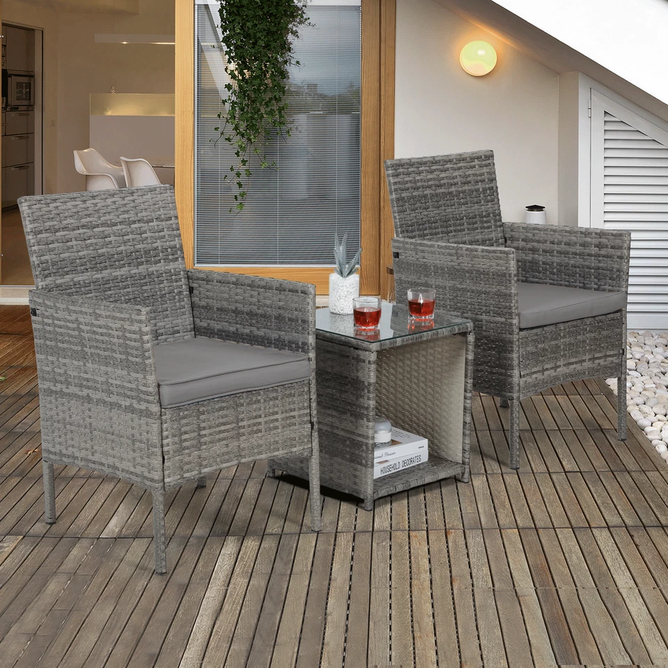 Juego de 3 piezas de muebles de mimbre sillas de ratán PE y mesa de vidrio templado con cojín blanco Foto 4 de 4