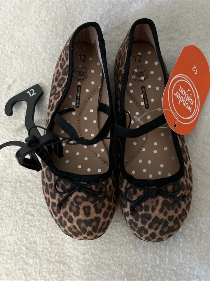 Zapatos planos de ballet con estampado de leopardo Mary Janes Wonder Nation para niñas talla 12 Foto 2 de 3