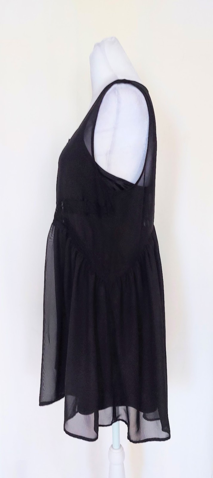 Express Sleeveless Layered Button Front Sheath Dr… - image 4