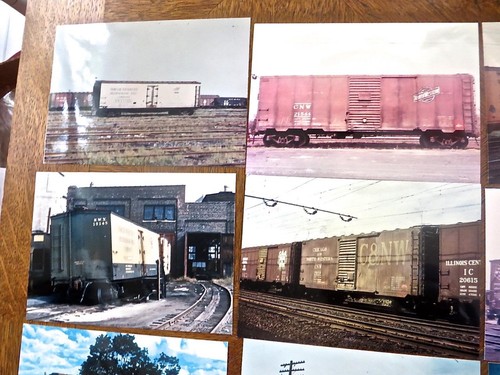 12 Color Photos 1950's Photos C&NW VO-660 Vo-1000 Diesels, Box Cars & Reefers. - Picture 8 of 10