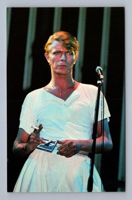 David Bowie OAKLAND performance holding Gitanes cigarettes 1981