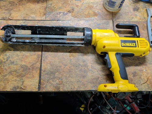 DeWalt DC545 18V Heavy Duty Cordless Adhesive Caulk Gun (TOOL ONLY)
