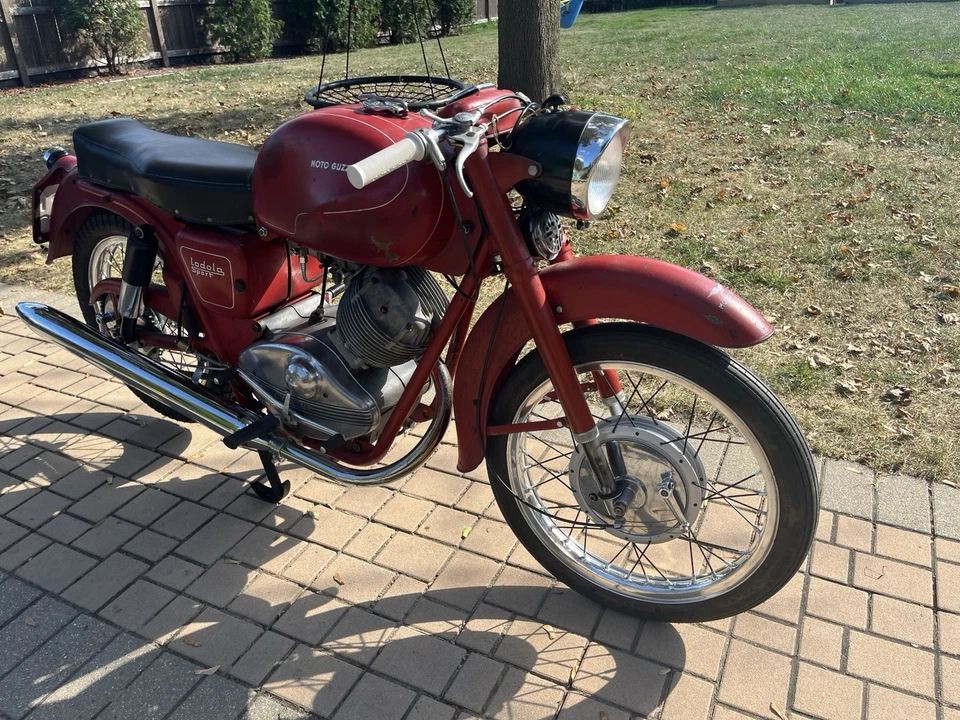 Moto Guzzi 1958 Lodola 175cc Sport Foto 2 de 4