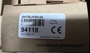 BANNER Q4XTULAF300-Q8 Laser Sensor,