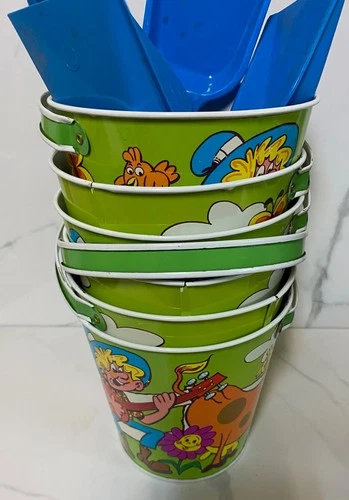 6 Vintage OHIO ART TIN LITHO TOY BEACH SAND PAIL & SHOVEL FARMER PLAYING BANJO