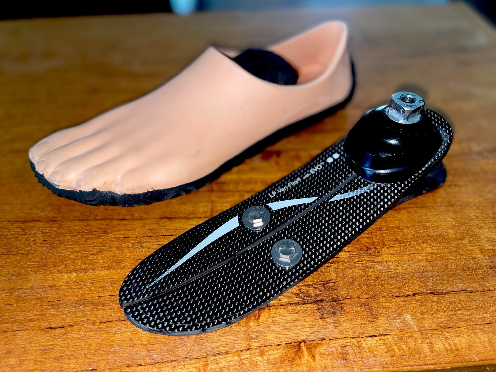 Ossur LP Vari-Flex w/EVO Prosthetic Left Foot, Custom 27cm Cat 5, All-purpose