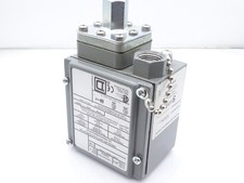 SCHNEIDER ELECTRIC 9012GDW5 SWITCH USED (1229171092 - )