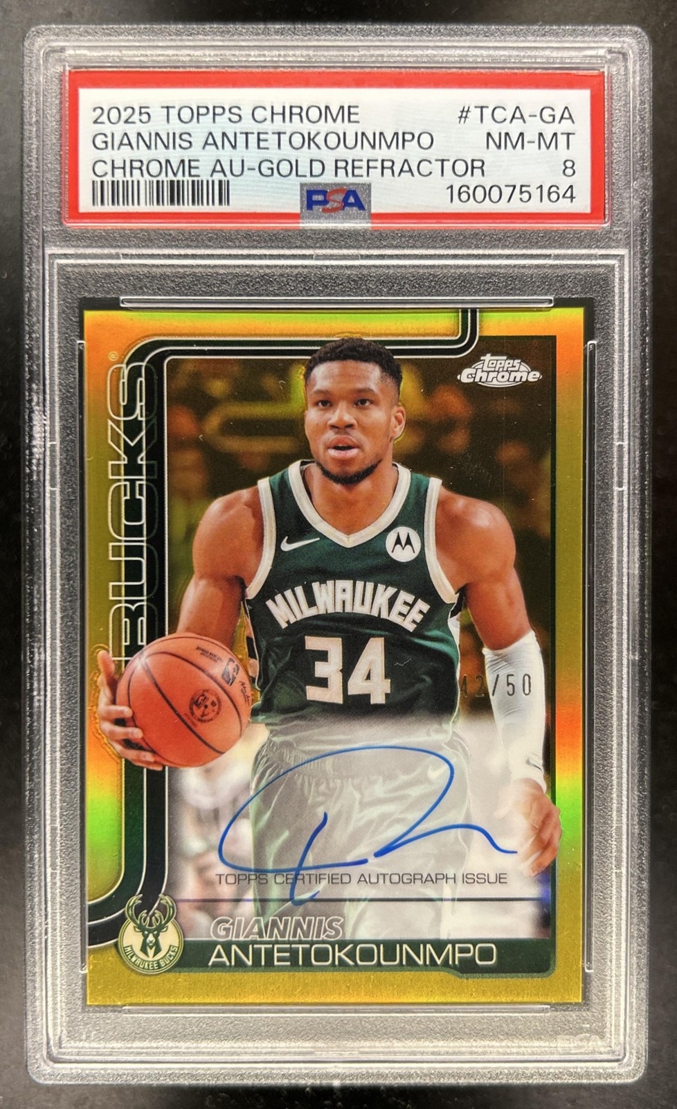 2025-26 Topps Chrome Update Giannis Antetokounmpo Auto Gold Refractor #/50 PSA 8