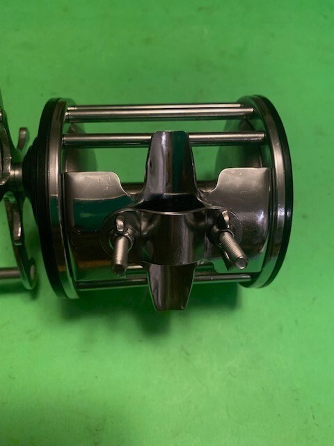 VINTAGE PENN LONG BEACH NO. 68 CONVENTIONAL FISHING REEL