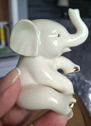 Vintage Lenox Baby Elephant Porcelain Figurine w/ Gold Accents - Picture 4 of 4