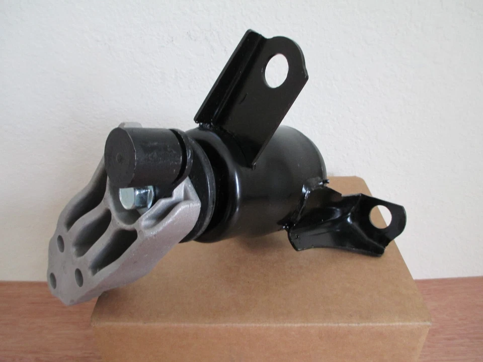 MONTAJE MOTOR DELANTERO DERECHO SUPERIOR DERECHO -- SE ADAPTA A: MAZDA 2 2011-2014 (1,5 L, L4, A/T). Foto 4 de 4