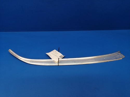 Mercedes-Benz E W123 1980 Rechte C-Säule Chrom Zierleiste PUM40462