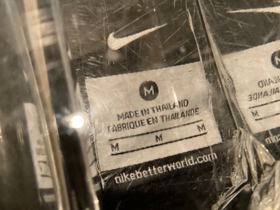 VINTAGE Y2K NIKE BASKETBALL SHORTS WAFFLE KNIT ( MENS M, 36”-38” ) BLACK - Image 3 of 4