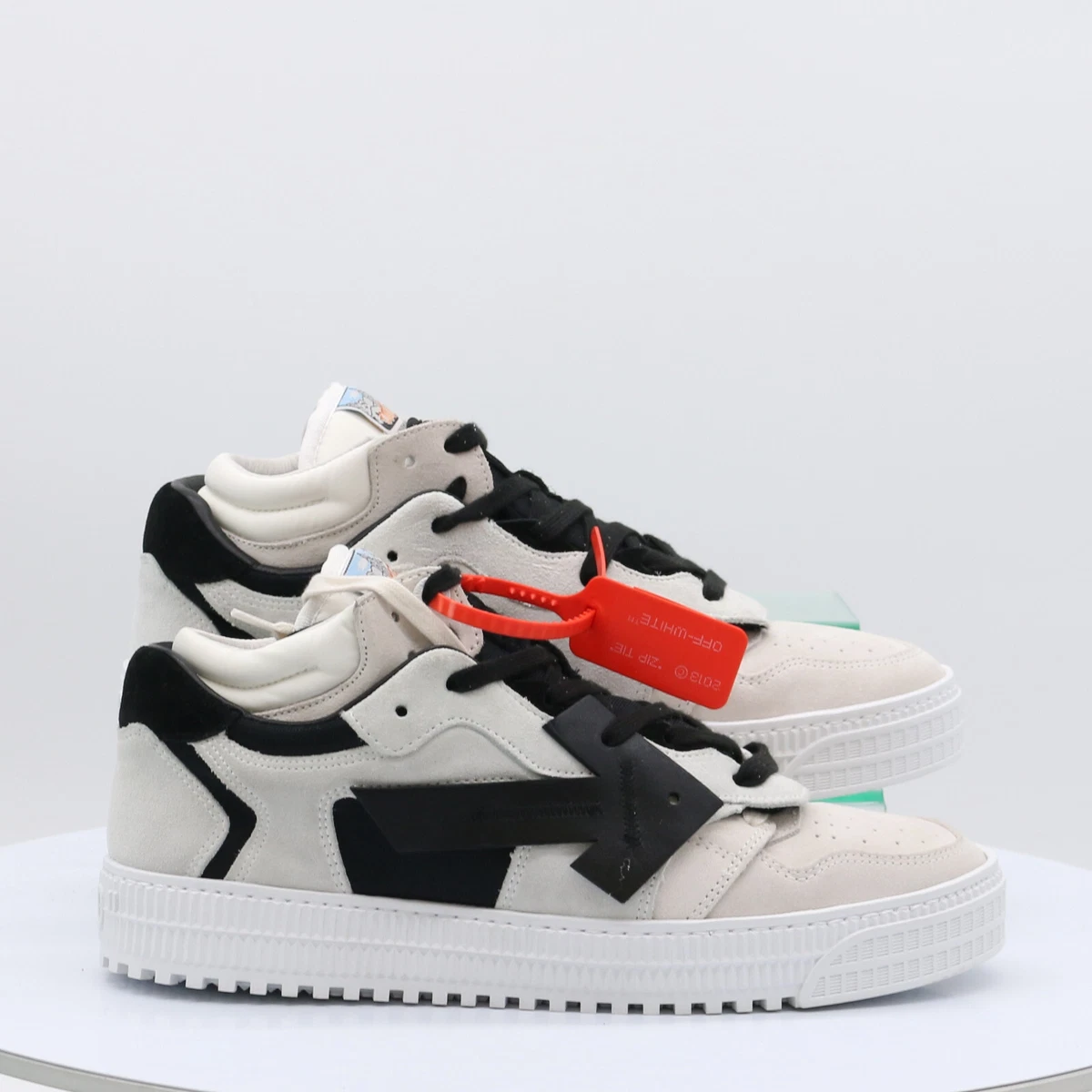 Off white hotsell trainers black