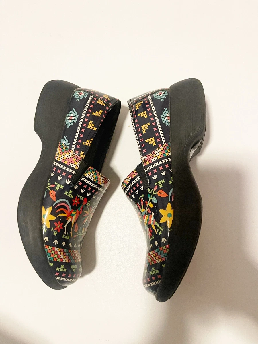 Color sales burst dansko