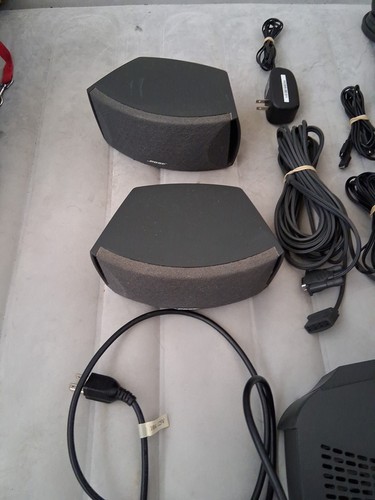 Bose 3·2·1 Media Center w/ Speakers & Woofer, Remote And All Wires - Picture 3 of 9