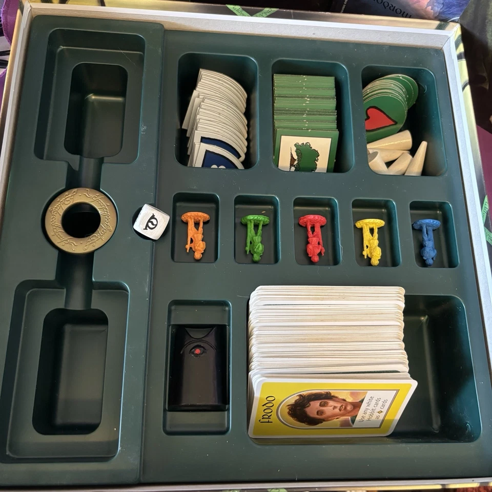 El juego de mesa Lord of the Rings J.R.R Tolkiens 2000 de Hasbro COMPLETO de colección Foto 3 de 4