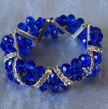 Blue Crystal Beaded Stretch Bracelet w/ Silver Tone Accents & Rhinestones 7.5"