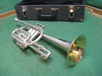 Holton Super Collegiate Silver Cornet 1955 - Reconditioned - Case & Bach 7C MP