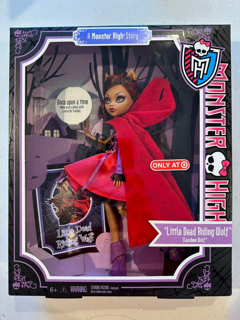 Monster High Doll Scarily Ever After Little Dead Riding Wolf Clawdeen NIB