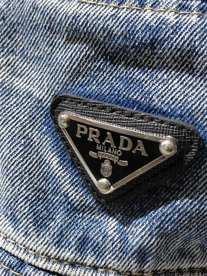 Sombrero cubo de mezclilla azul claro para mujer Prada Milano talla M hecho en Italia 100 % algodón Foto 3 de 3