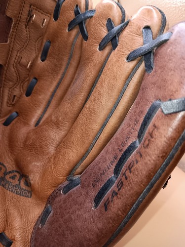 Wilson A440 Fast Pitch RHT Baseball Glove Leather - Picture 7 of 11