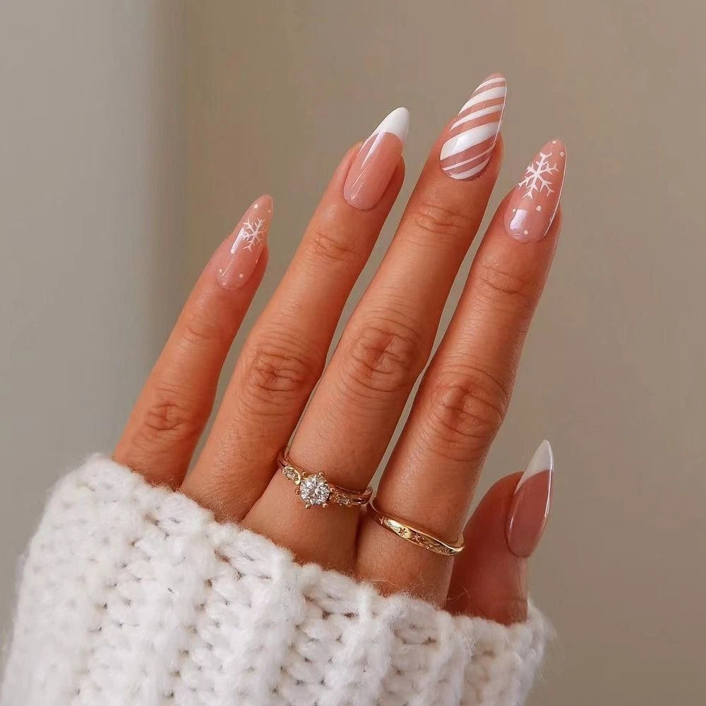 70 Simple Christmas Nail Designs that are cute enough to cause a sugar rush  - Hike n Dip