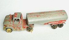 1950s TOOTSIETOY Die Cast Ford Mobil Oil 2 Piece COE Tanker Truck 4 1/4" Version
