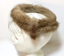 VINTAGE BROWN FUR MINK PILLBOX / CIRCLE HAT WITH NETTING