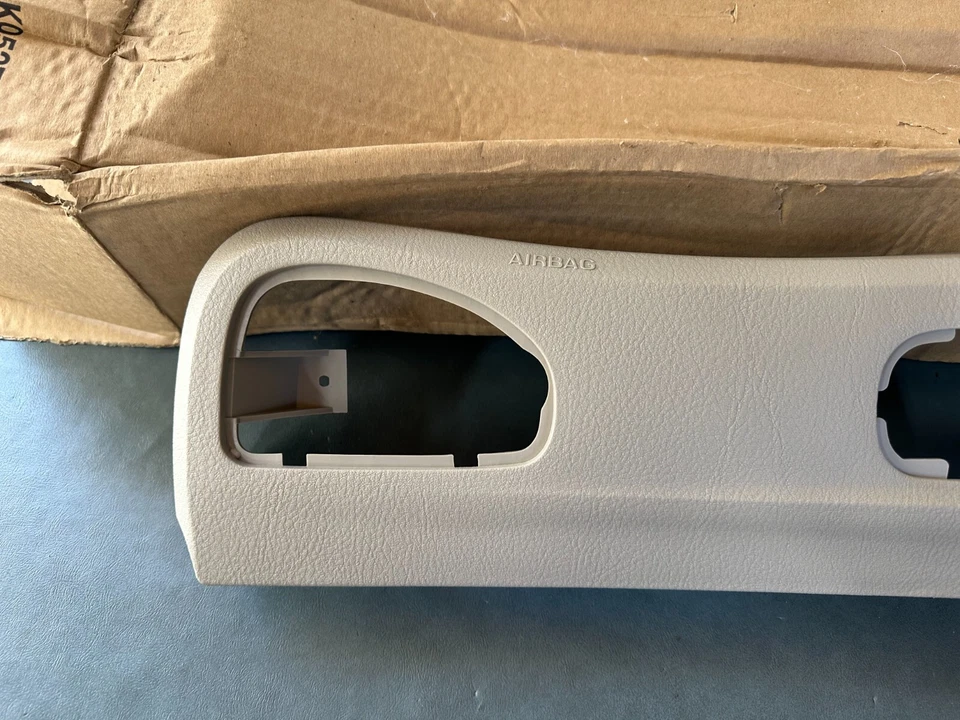 Ford OEM NOS 3W4Z-5462186-AAB Asiento de pasajero Tapicería Espresso 2003-2004 Lincoln LS Foto 2 de 4