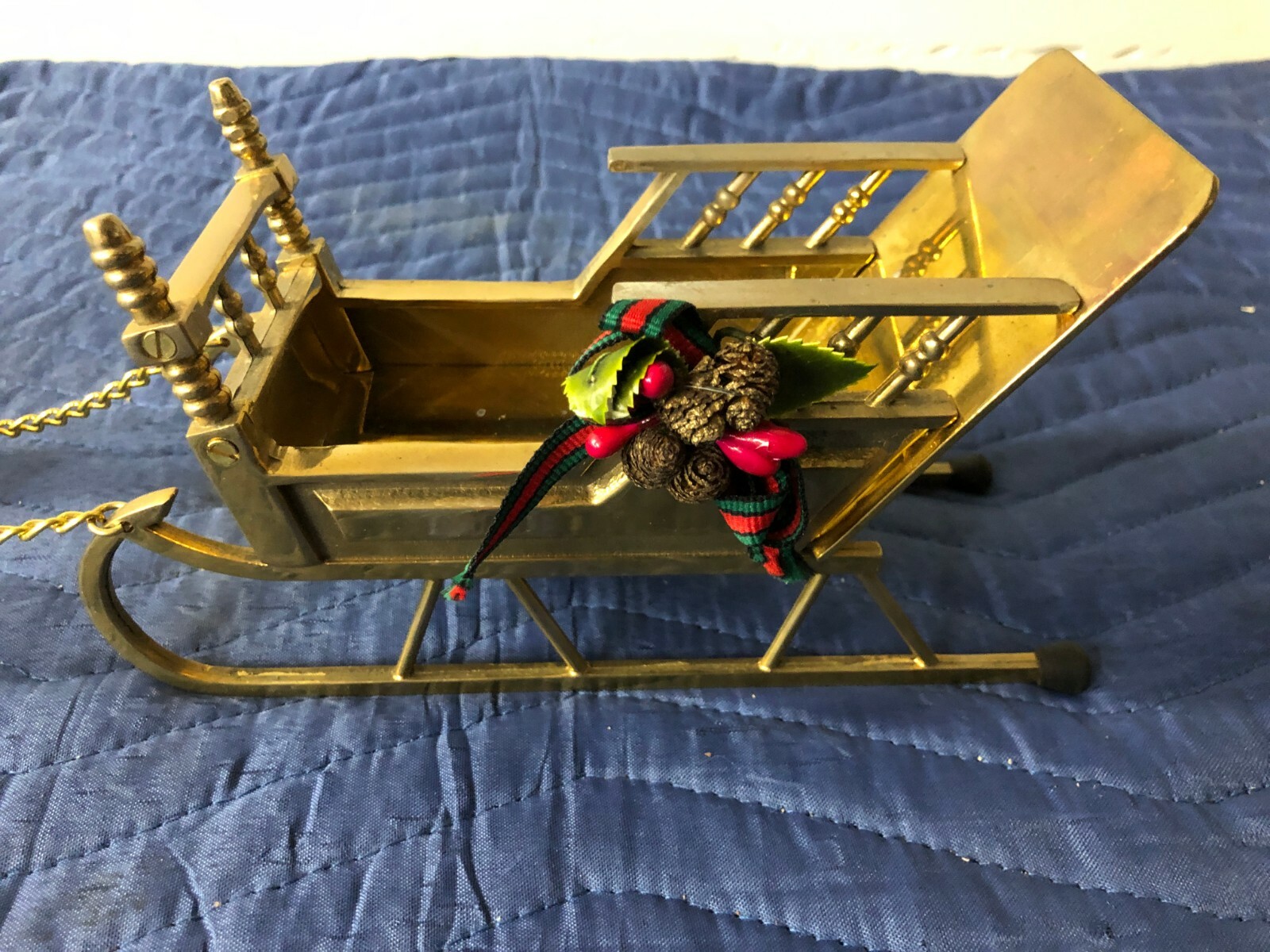 BRASS SLEIGH WITH BRASS REINDEER Christmas Santa’s Sleigh Centerpiece