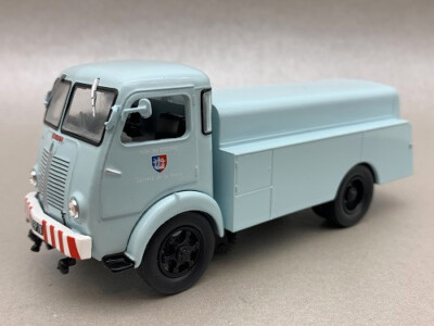 Berliet GLB Arroseuse-balayeuse Kehrmaschine ''Ville de Dieppe'' in 1:43 NEU