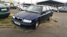Feu avant (phare) Skoda FELICIA