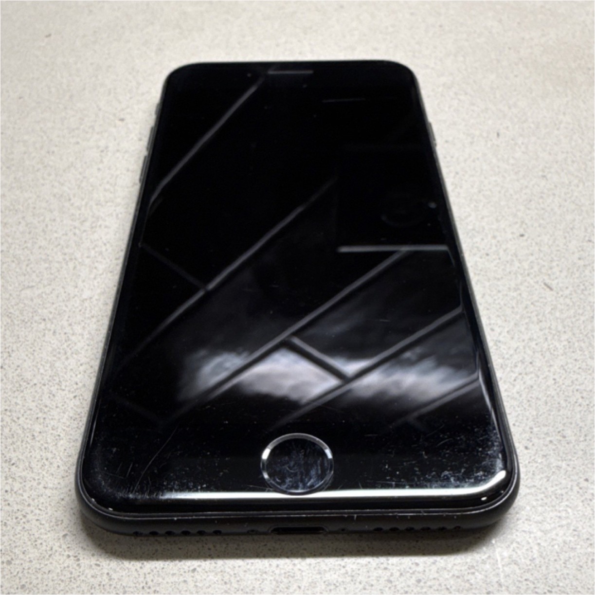 Apple iPhone 7 A1660 Black Cricket 12MP Camera 4.7" Screen W