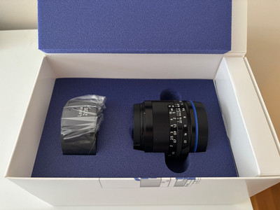 Zeiss Loxia 35mm f/2 Biogon T Lens for Sony E Mount