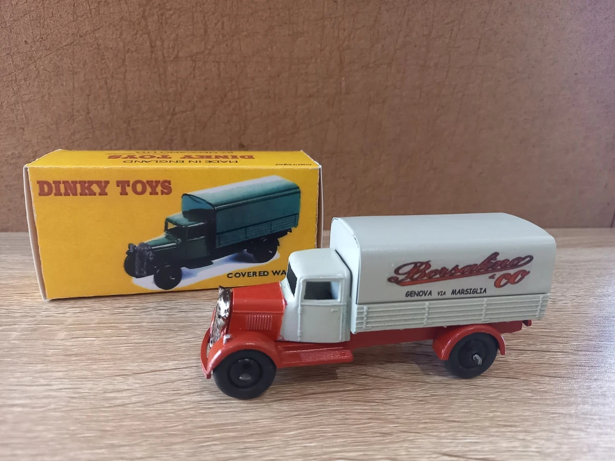 Lot De 4 DINKY TOYS Anciens - Miniatures De Collection, état D'usage