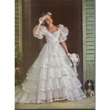 Fluffy Victorian Wedding Dresses Elegant White Lace Applique A-Line Bridal Gowns