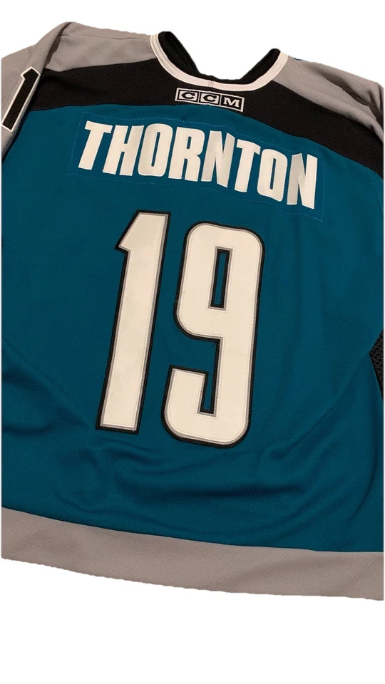 Camiseta deportiva local vintage CCM Joe Thornton #19 San Jose Sharks para hombre verde azulado medio Foto 3 de 4