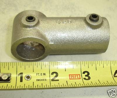 #428 Casting Unknown Slip Tee Block 15/16'' 90 Degree 